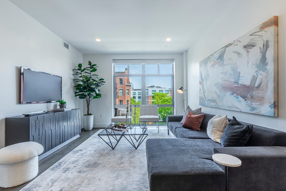 Sold $1,075,000 • Co-Listing Agent