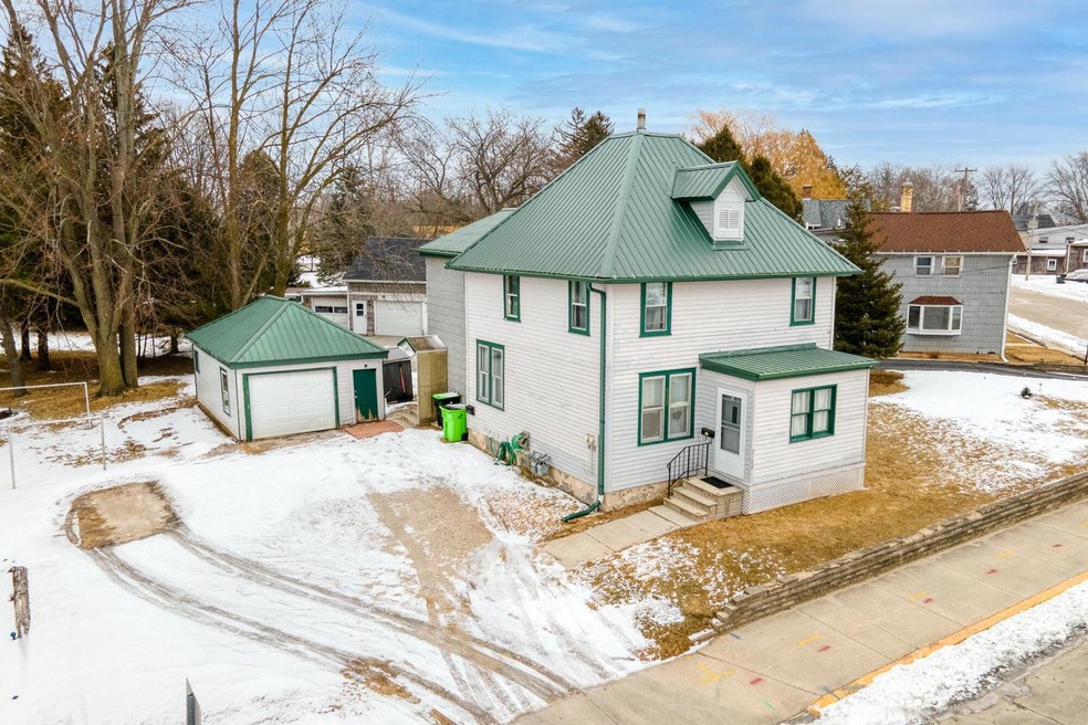 2102 Calumet Drive