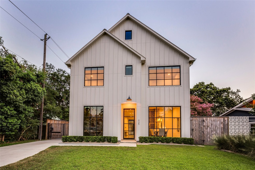 935 Lamonte Ln, Houston, TX 77018 - photo 1