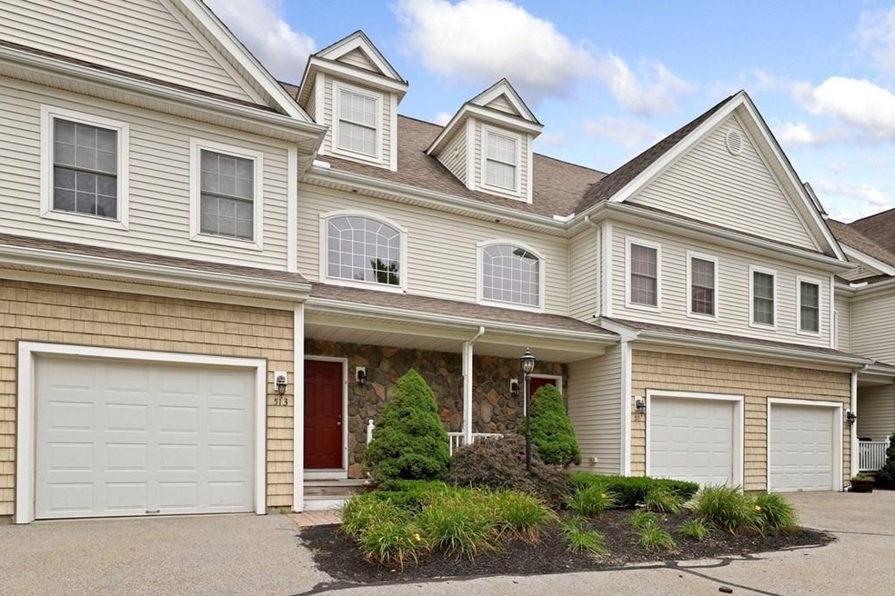 513 Hampton Way unit 513, Abington, MA 02351 - photo 1