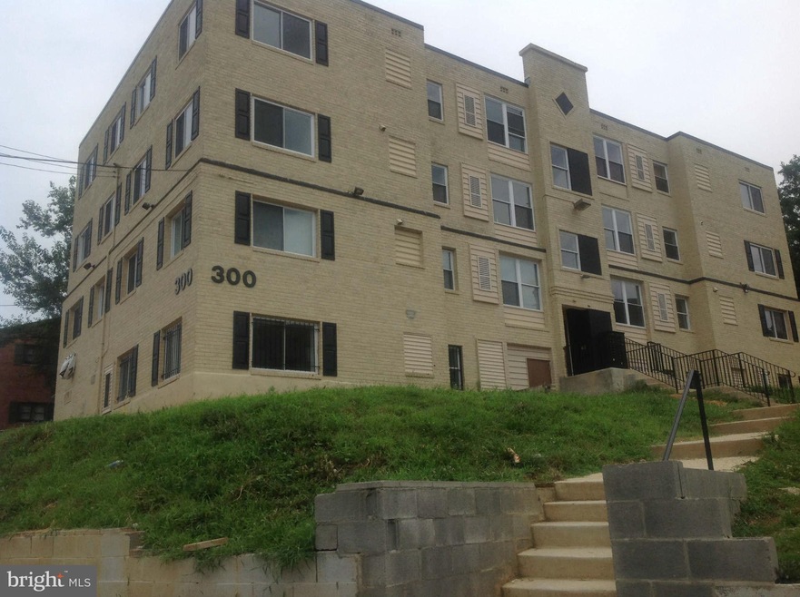 300 37th St SE unit 101-401, Washington, DC 20019 - photo 1