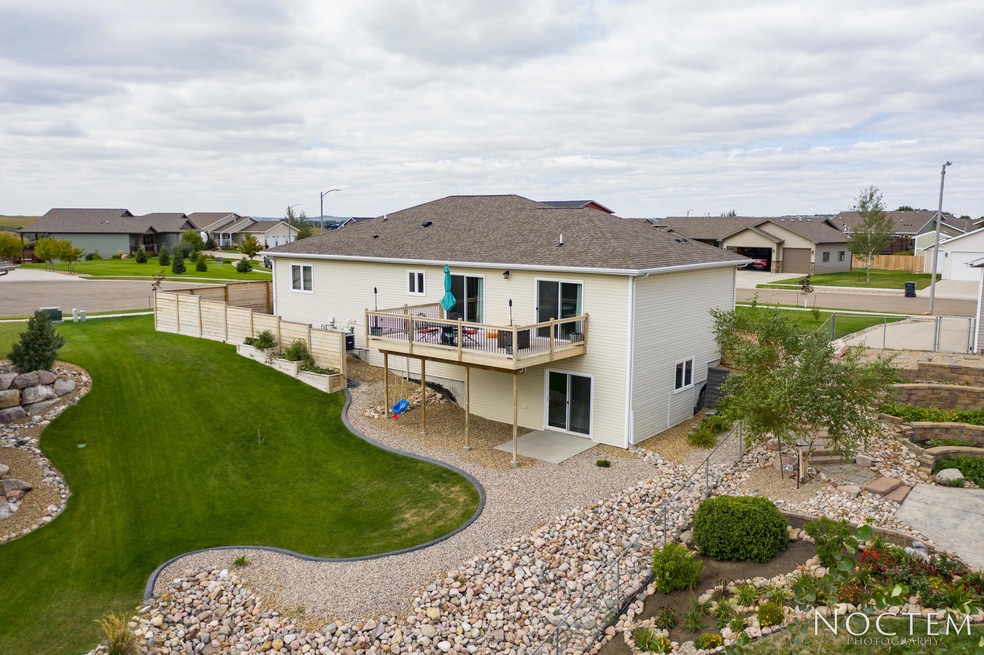709 South View Place SE-51