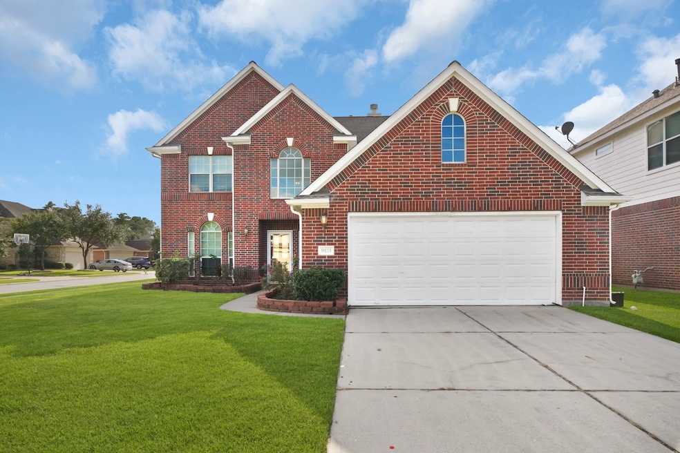 18123 Memorial Falls Dr, Tomball, TX 77375 - photo 1