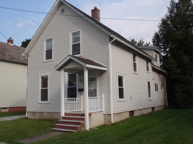 51 E Center St, Rutland, VT 05701 - photo 1