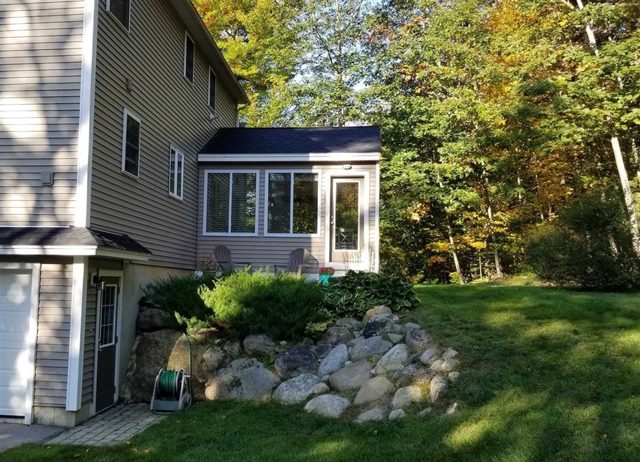 56 Morgan Dr, Epping, NH 03042 - photo 1