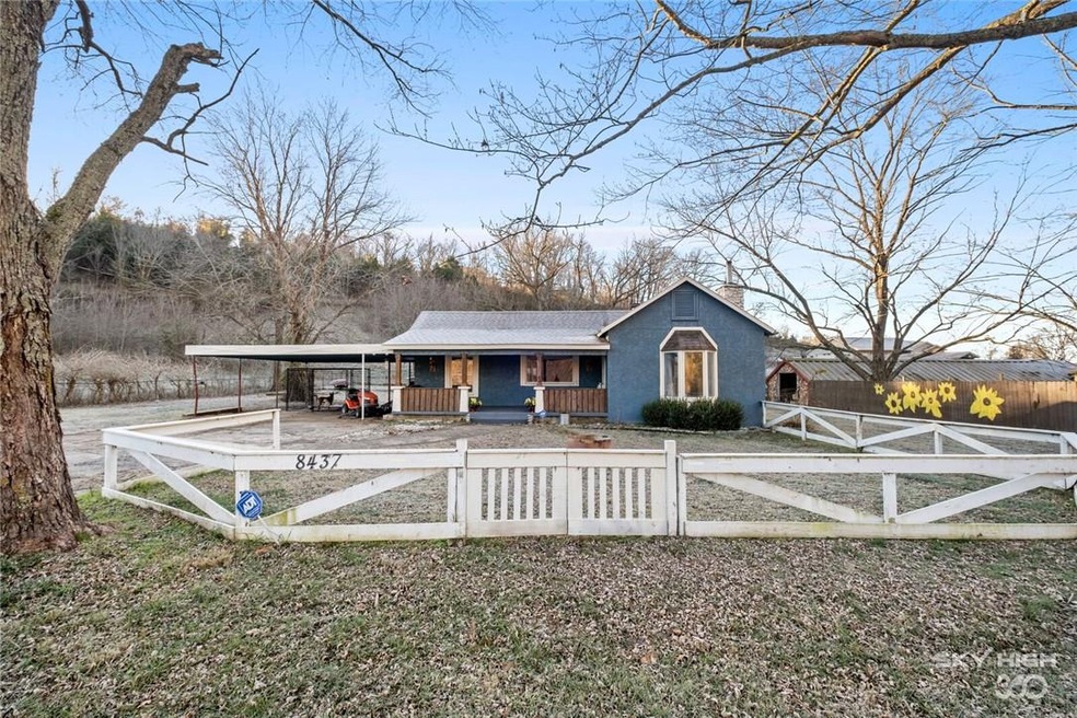 Welcome to 8437 E. McNelly RD in Bentonville!