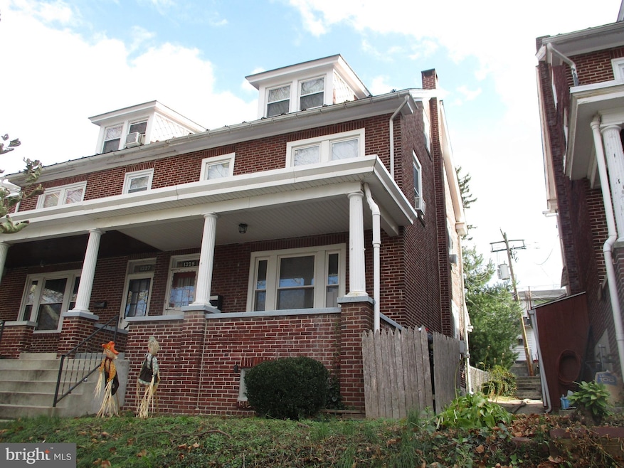 1325 Linden St, Reading, PA 19604 - photo 1