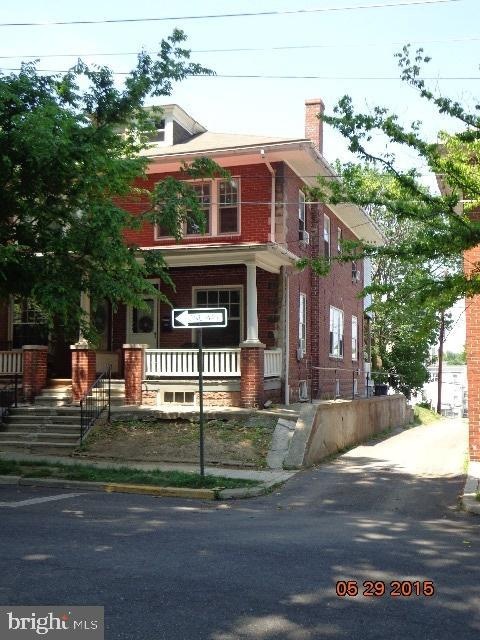 213 Spruce St, Reading, PA 19611 - photo 1