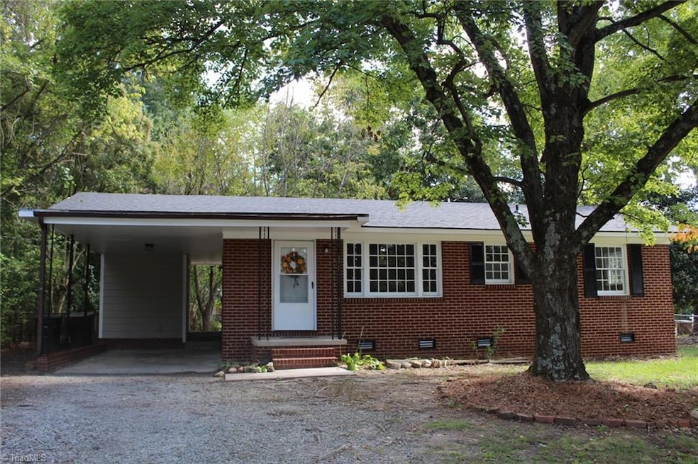 1606 W Meadowview Rd, Greensboro, NC 27403 - photo 1