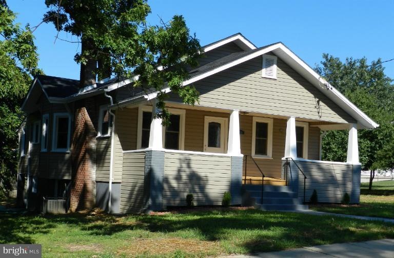 1505 Roosevelt Ave, Hyattsville, MD 20785 - photo 1