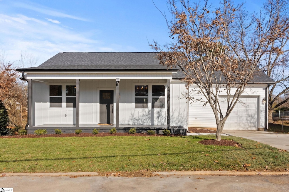 5 E 5th St, Greenville, SC 29611 - photo 1