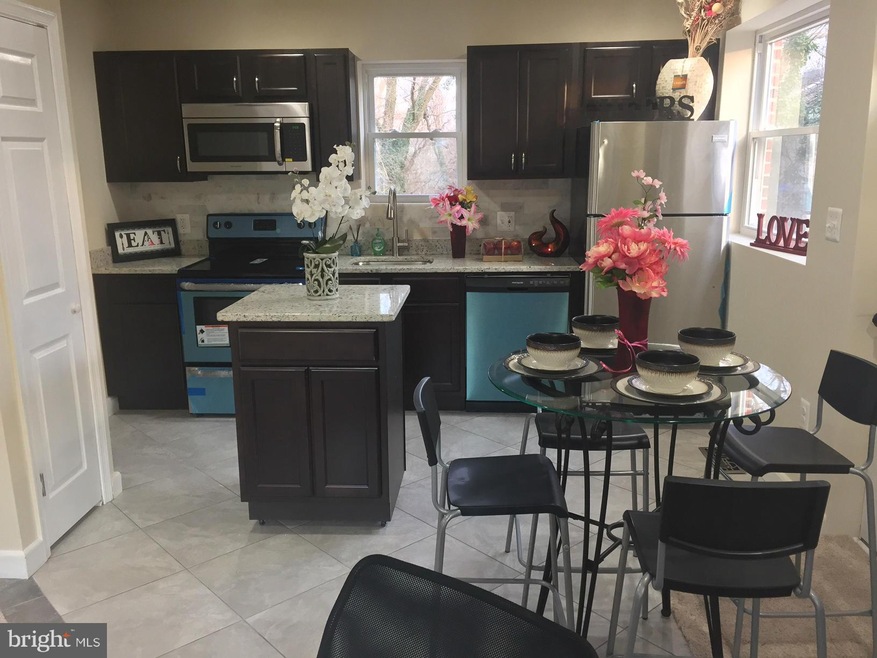 910 Brooke Rd, Capitol Heights, MD 20743 - photo 1