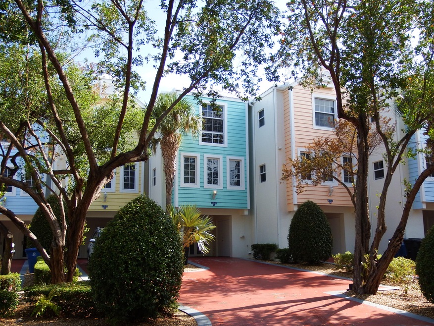 604 Mariner's Club