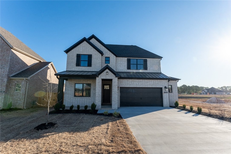 Pending $631,022 • Co-Listing Agent