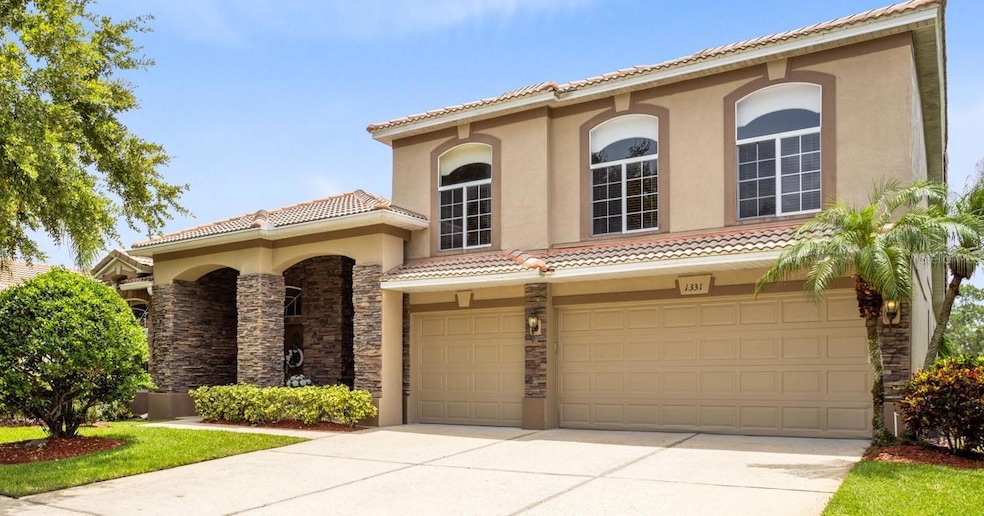 Pending $820,000 • Co-Listing Agent