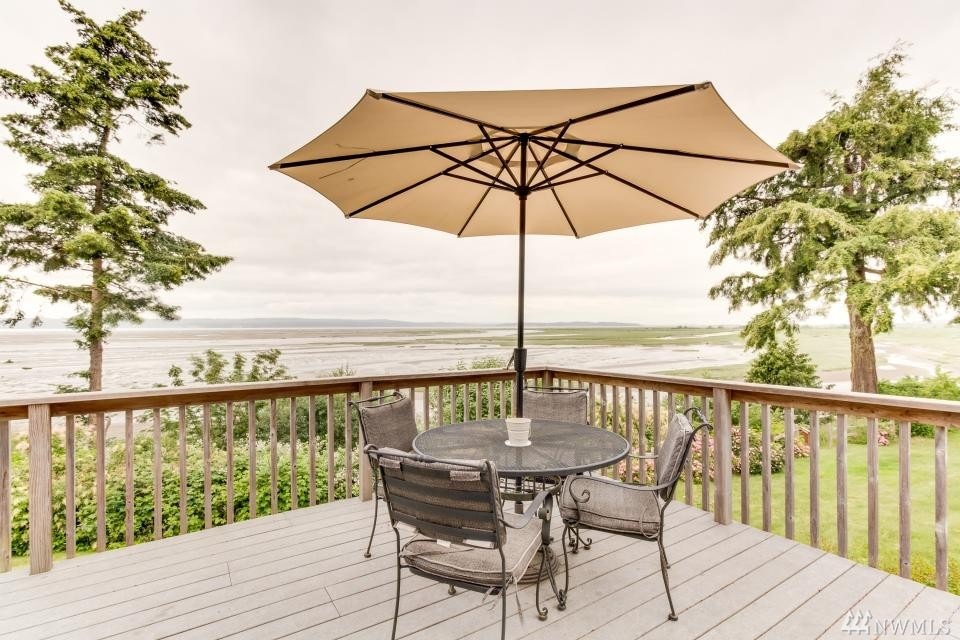 20304 Beach Dr, Stanwood, WA 98292 - photo 1