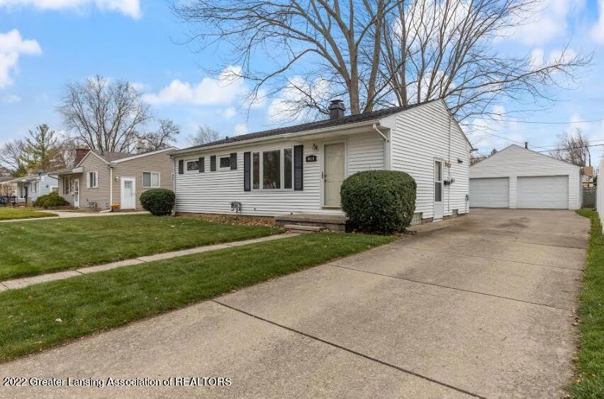 4614 Lowcroft Ave, Lansing, MI 48910 - photo 1