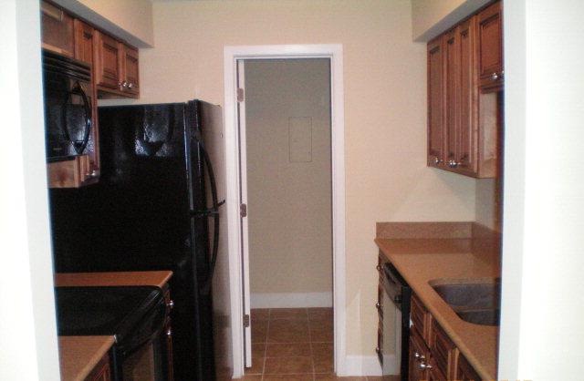 2503 Demere Rd unit 8, St. Simons Island, GA 31522 - photo 1