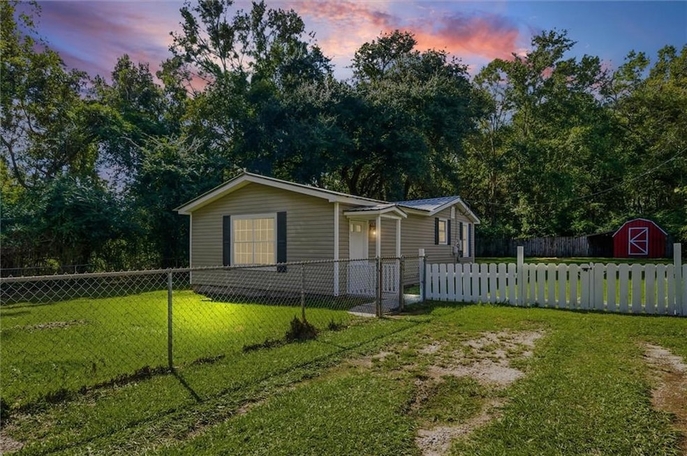 9750 Hodge Nursery Rd, Irvington, AL 36544 - photo 1