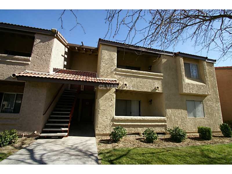 Property Photo. Front / Exterior