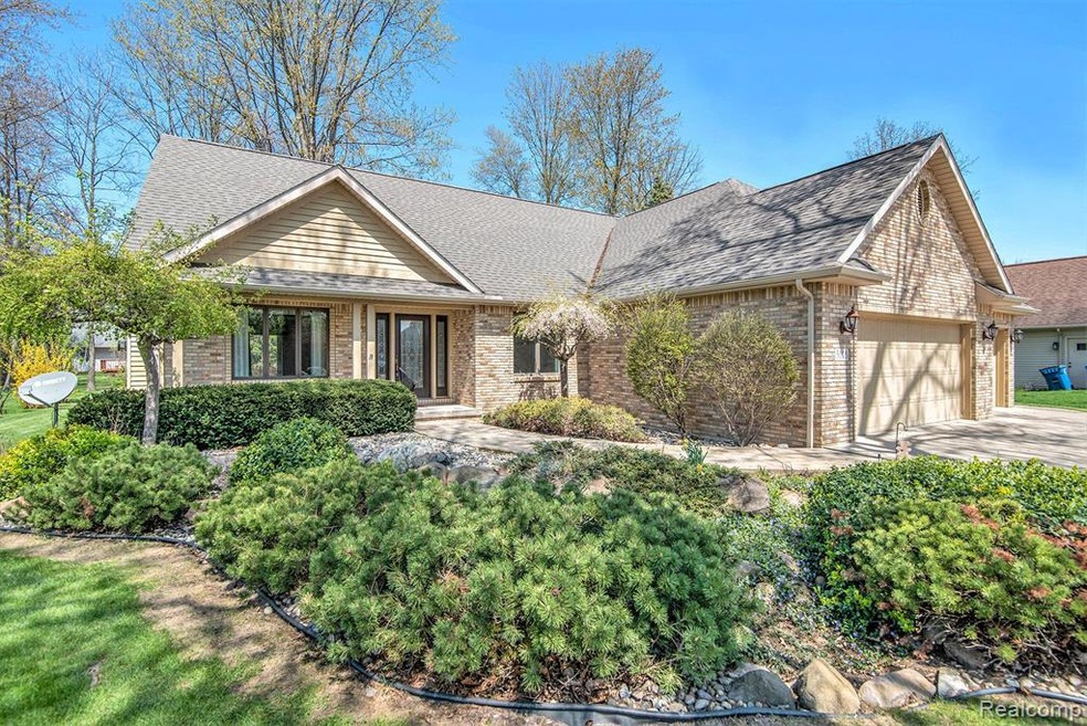 5148 Wyndemere Square, Swartz Creek, MI 48473 - photo 1