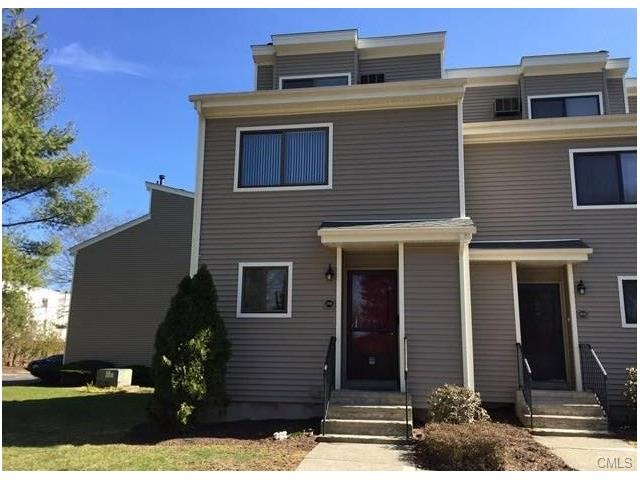 206 Melody Ln unit 206, Fairfield, CT 06824 - photo 1