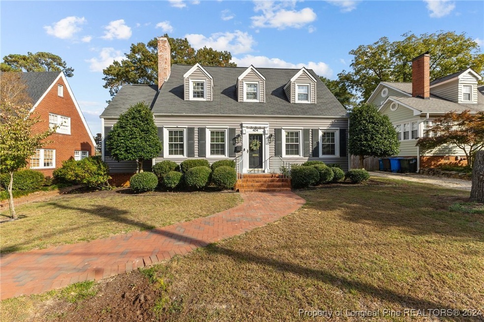 404 Rollingwood Cir, Fayetteville, NC 28305 - photo 1