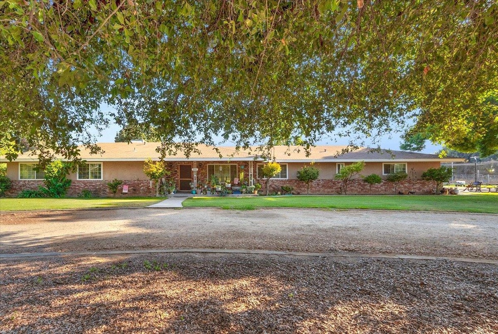 9283 E Clinton Ave, Fresno, CA 93737 - photo 1