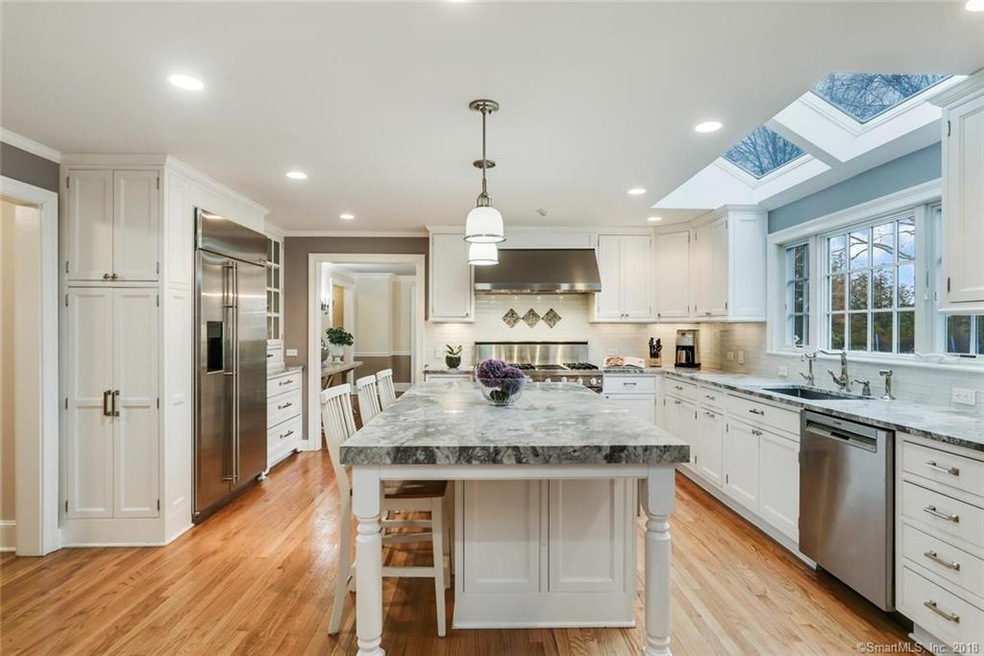 467 Redding Rd, Fairfield, CT 06824 - photo 1