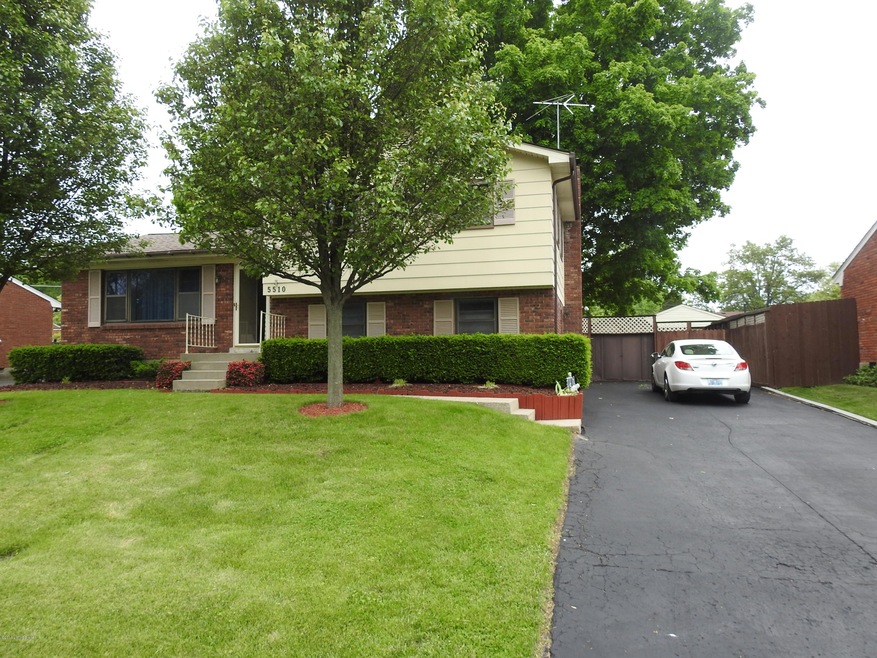 5510 Idlewood Ln, Louisville, KY 40291 - photo 1