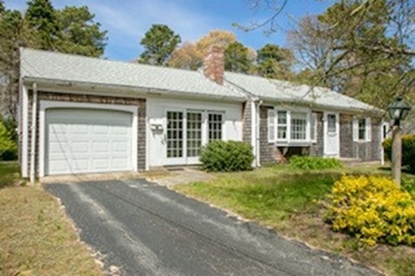 18 Swift Brook Rd, South Yarmouth, MA 02664 - photo 1