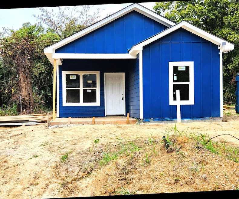 1249 Marksman St, Memphis, TN 38106 - photo 1