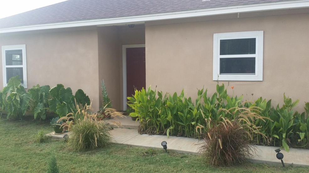 3204 Midway Ct, Granbury, TX 76049 - photo 1