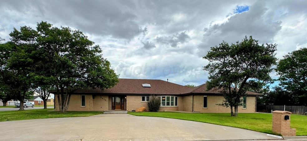 Under Contract $389,000