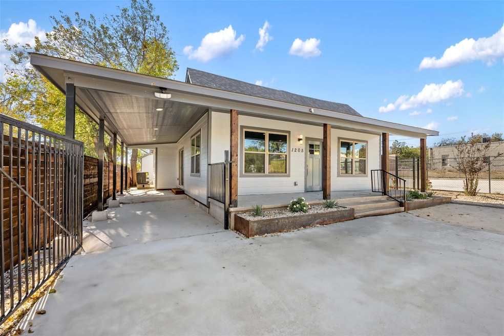 1205 W Avenue G, Temple, TX 76504 - photo 1