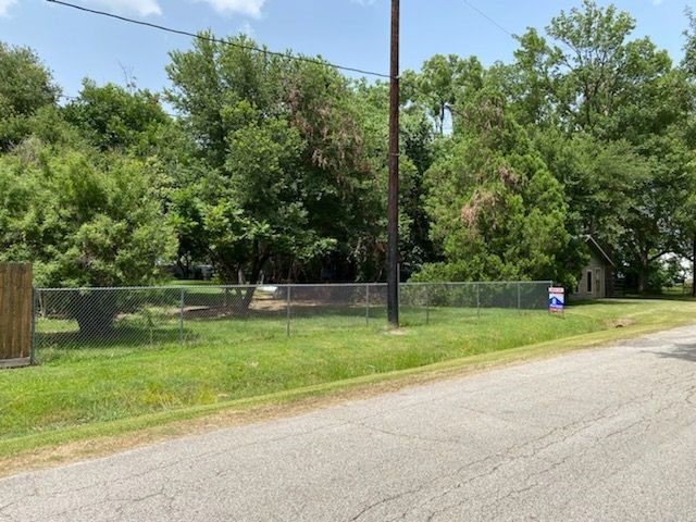 718 Millville Dr, Houston, TX 77091 - photo 1