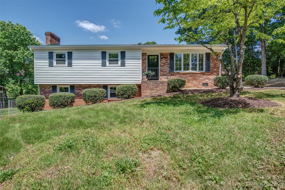 719 Freedom Mill Rd, Gastonia, NC 28052 - photo 1