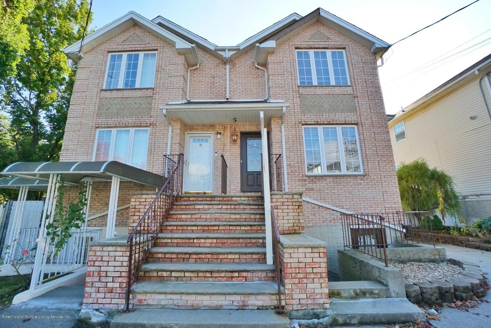 10 Sharrotts Rd, Staten Island, NY 10309 - photo 1