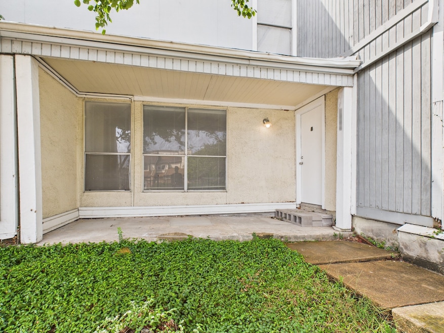 Welcome to Unit 2004 at 781 Country Place