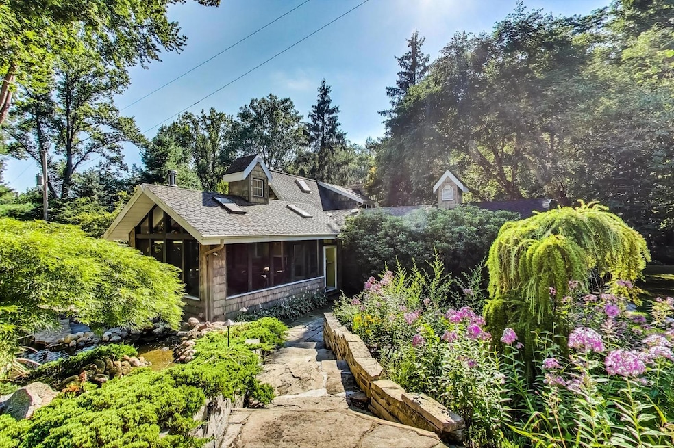 7989 N 300 E, La Porte, IN 46350 - photo 1