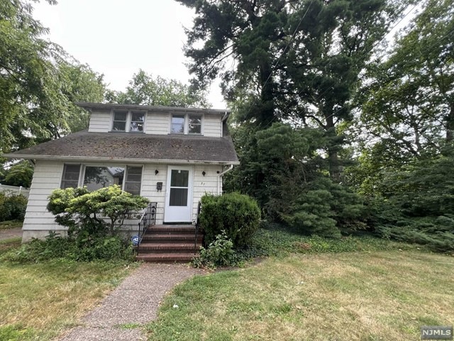 27 Lexington Ave, Rochelle Park, NJ 07662 - photo 1