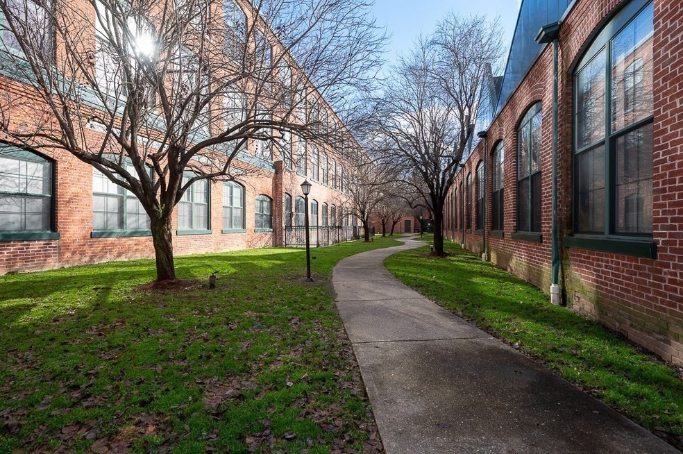 Fremont Lofts unit 232, Worcester, MA 01603 - photo 1