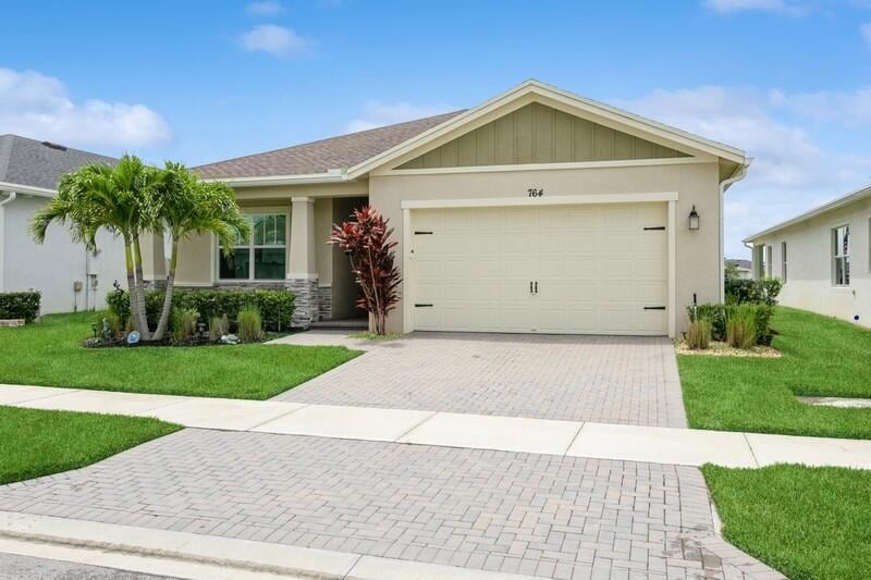764 SE Bloomfield Rd, Port Saint Lucie, FL 34984 - photo 1