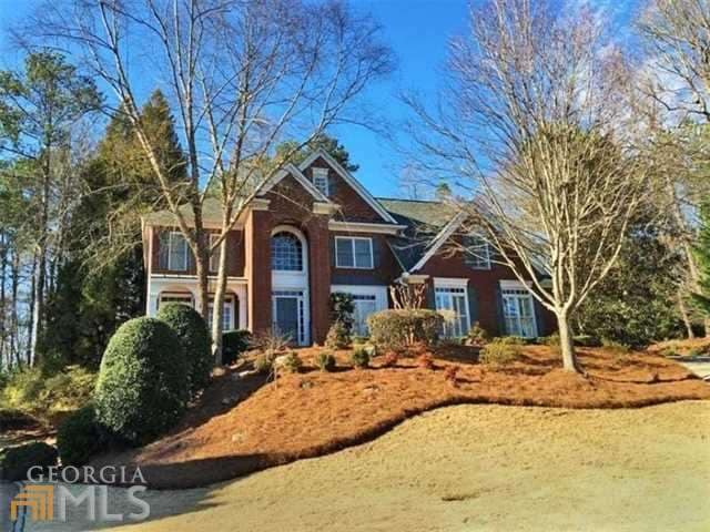 Gorgeous culdesac lot with privacy and a perfectly