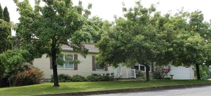 220 Margaret Ave, Orwigsburg, PA 17961 - photo 1