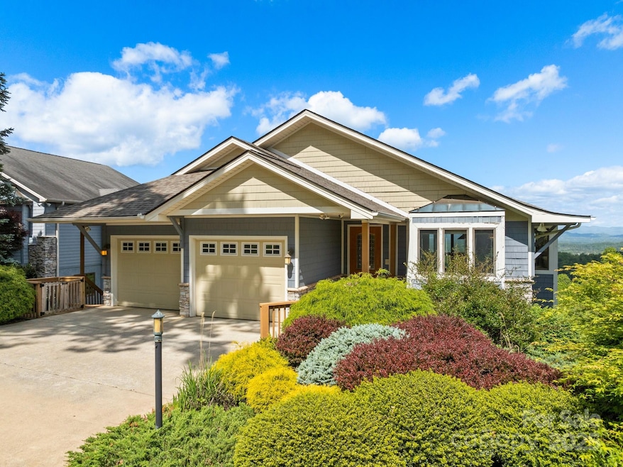 117 Distant View Dr, Asheville, NC 28803 - photo 1