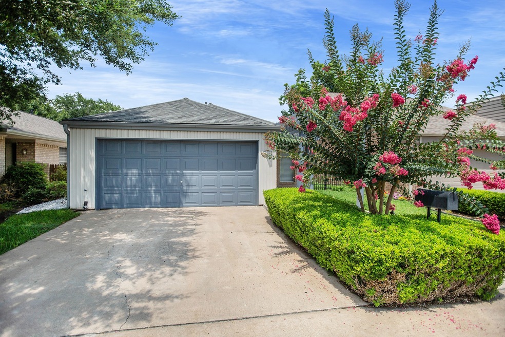 2209 Dowling Dr, Richmond, TX 77469 - photo 1