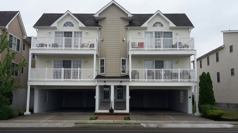 410 W Youngs Ave unit B, Wildwood, NJ 08260 - photo 1