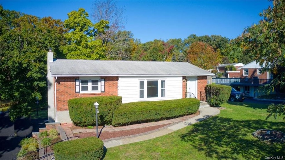 43 Morris Dr, Newburgh, NY 12550 - photo 1