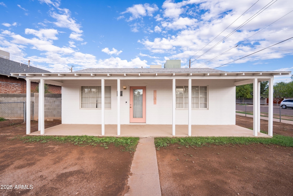 2501 N 11th St, Phoenix, AZ 85006 - photo 1